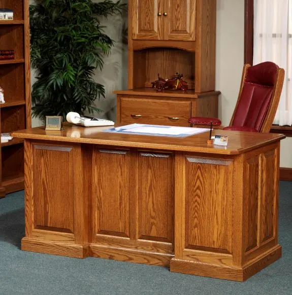 860 Highland Executive Desk