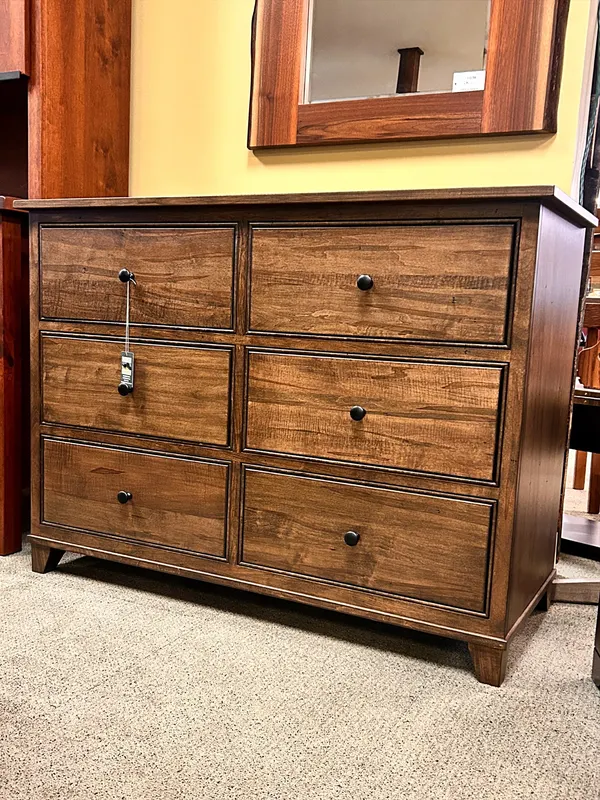 Hyland Park Petite Dresser