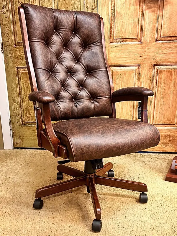 Clark Executive Desk Chair