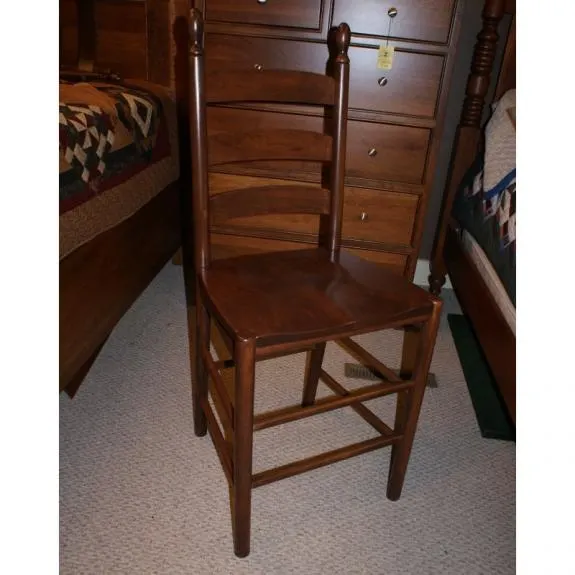 Shaker Ladderback Stationary Stool