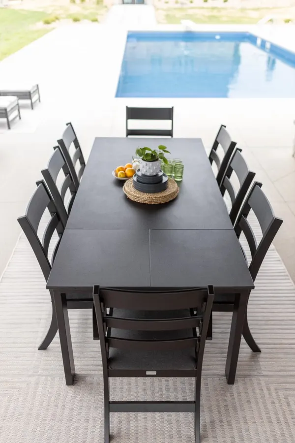 Berkley Outdoor Poly Expandable Dining Table
