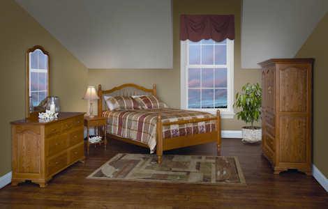 Crown Villa Bedroom Set