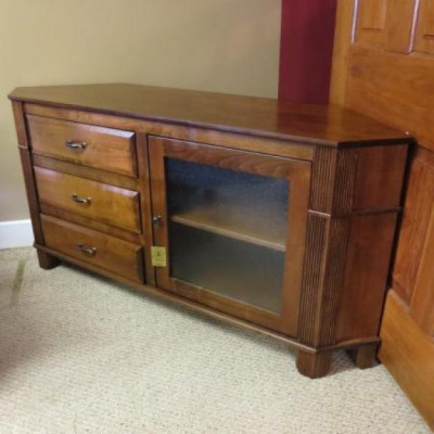 Arlington Corner TV Stand