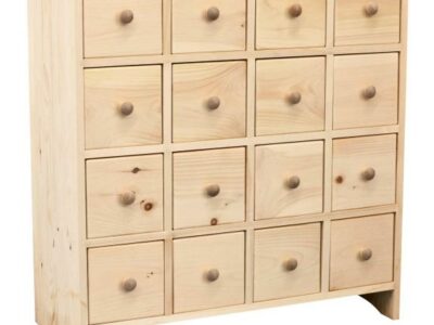 231 Bachelor's Chest