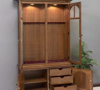 GO-5008 Mount Eaton 10 Gun Cabinet