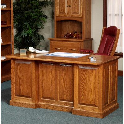 860 Highland Executive Desk