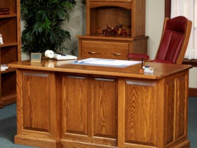 860 Highland Executive Desk