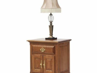 Victoria's Tradition Bedroom Set 2 Door Nightstand