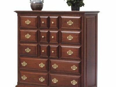 Victoria's Tradition Bedroom Set Monticello Chest