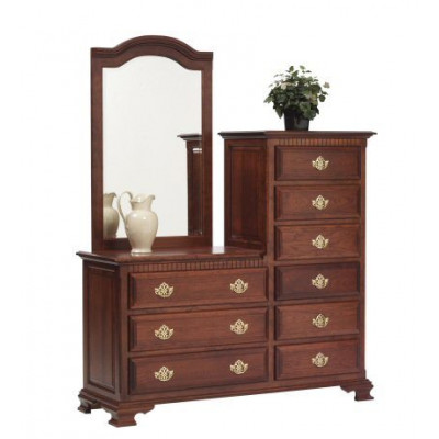 Victoria's Tradition Bedroom Set Chesser