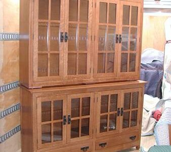 Custom hutch/bookcase, Mission