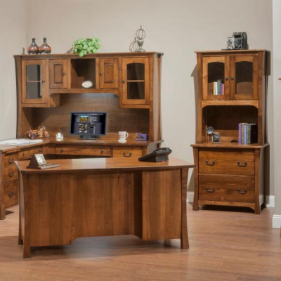 1560 Woodbury Executive Desk