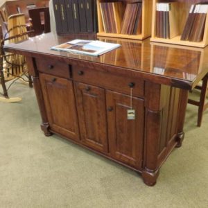 Traditional Kitchen Islands