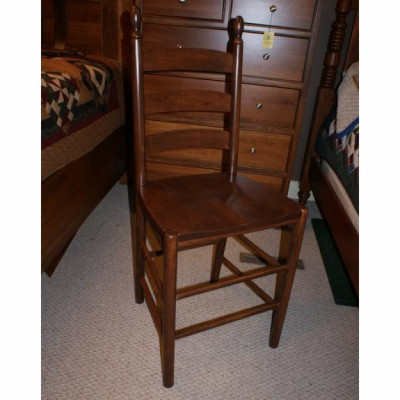 Shaker Ladderback Stationary Stool