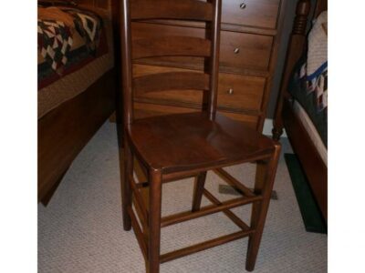 Shaker Ladderback Stationary Stool