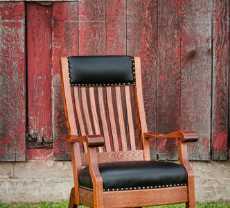 Queen Lounge Chair