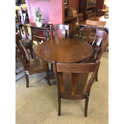 Mission 42" round table with 2 leaves , and 4 chairs