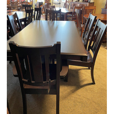 The Dundee Dining Collection