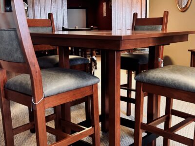 Clanton Bar Set